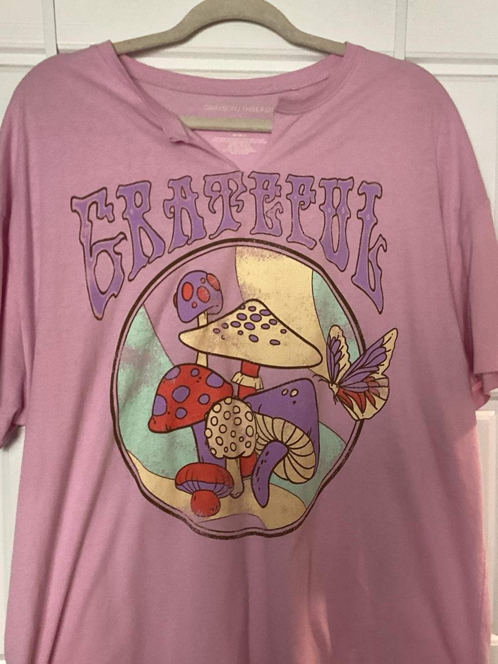 Grateful Graphic tee with cut crew neck